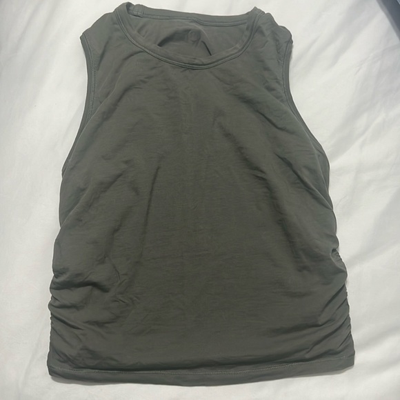 Lululemon Women's olive green crop top - Picture 1 of 5